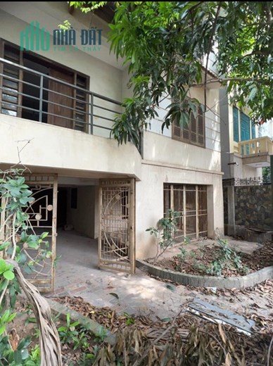 Bán nhà Mặt ngõ Lạc Long Quân 155m², 4 tầng, MT 11m, giá 35 tỷ Tây Hồ. Mua liên hệ: O94lO7l689