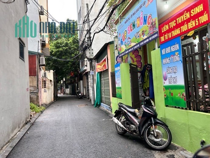 Bán Đất Phố Ngọc Trì , Quận Long Biên , Giá 2.1 tỷ -  30M – MT 3M .