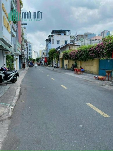 NHÀ HẺM BA GÁC QUẬN 1, HỒ HẢO HỚN GIÁ HƠN 3 TỶ