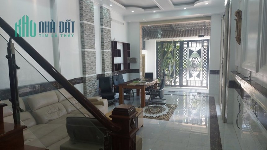 NHÀ GỐC 2MT 138M 1 TRỆT 2 LẦU RẤT ĐẸP TẠI CẦN THƠ 13 TỶ. LH:0966334433