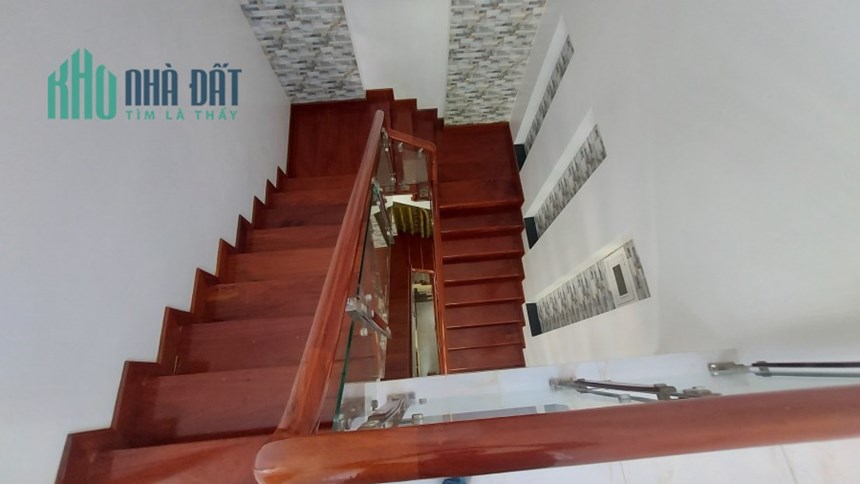 NHÀ GỐC 2MT 138M 1 TRỆT 2 LẦU RẤT ĐẸP TẠI CẦN THƠ 13 TỶ. LH:0966334433