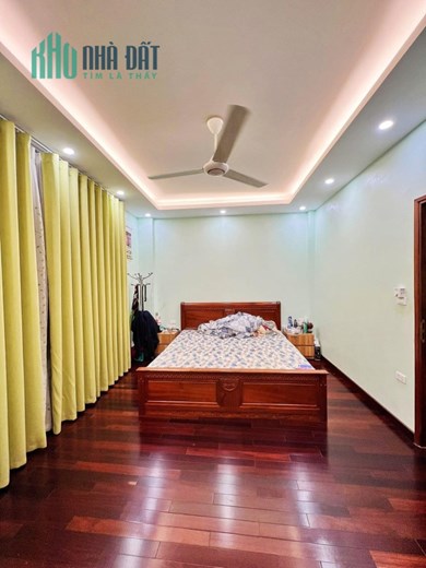 Bán nhà Thái Thịnh, Đống Đa, gần phố, 55m2 5T MT5.5m, giá 6.7 tỷ