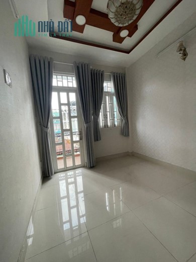 Cho thuê nhà nguyên căn 664/49 Nguyễn Đình Chiểu, P3, Quận 3