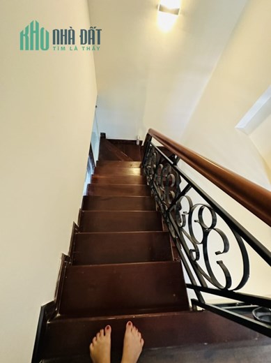 Sân Bay -P2 - Tân Bình - Ôto ngủ trong nhà - dt 53 m2  -  giá chỉ  10, 5  tỷ thương lượng .