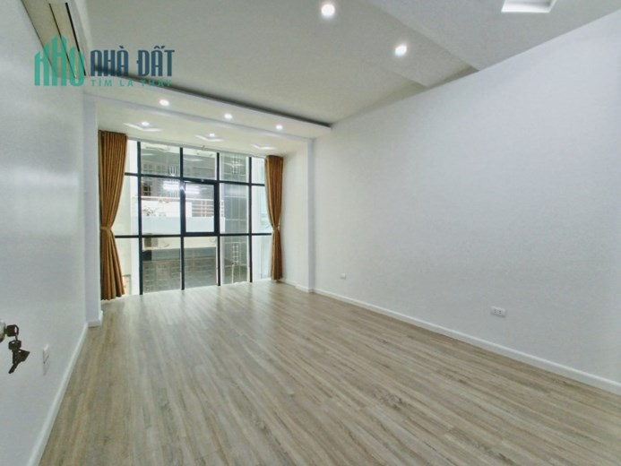 ÂU CƠ - GARA Ô TÔ TRÁNH, THANG MÁY NHẬP, KINH DOANH. Bao sang tên 11.8 Tỷ