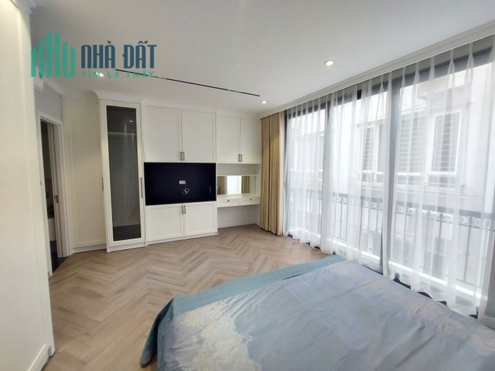 Bán nhà 7 tầng Bồ Đề,Long Biên 36m2 ,Mt 5m,thang máy ,gara nhỉnh 7 tỷ