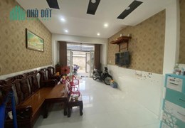 Bán nhà đẹp DT sàn 127m2, xe hơi trong nhà, gần đường Hoàng Diệu, Linh Trung, Thủ Đức, chỉ 5,6tỷ