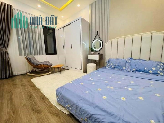 Bán Nhà Ngõ 175 Thịnh Quang 21/24m2 tầng 1 x 5 tầng, từ tầng 2 là 26m2, nhà mới ở ngay nội thất