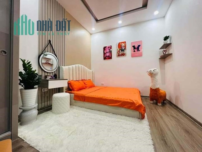Bán Nhà Ngõ 175 Thịnh Quang 21/24m2 tầng 1 x 5 tầng, từ tầng 2 là 26m2, nhà mới ở ngay nội thất