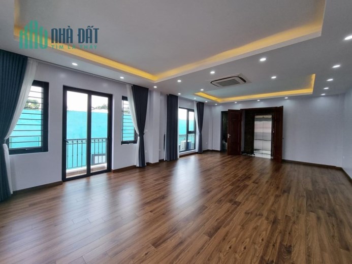 BÁN TÒA NHÀ VĂN PHÒNG 8T(1 HẦM + 7 NỔI) Ô TÔ TRÁNH THANG MÁY VỈA HÈ CẦU GIẤY MẶT TIỀN 8M