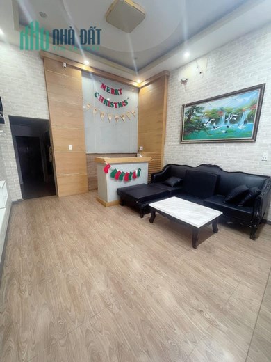 Bán nhà MT Bùi Quang Là P.12 Quận GV, 2 tầng nở hậu, Đường 6m, giá giảm còn 6.8 tỷ