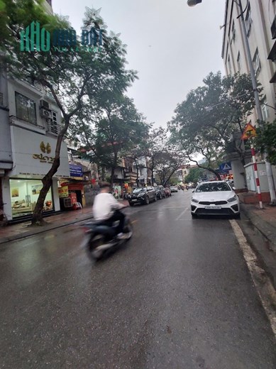 NHÀ ĐẸP PHỐ LONG BIÊN  7 TẦNG THANG MÁY – LÔ GÓC - MẶT PHỐ - VỈA HÈ – KINH DOANH ĐỈNH.