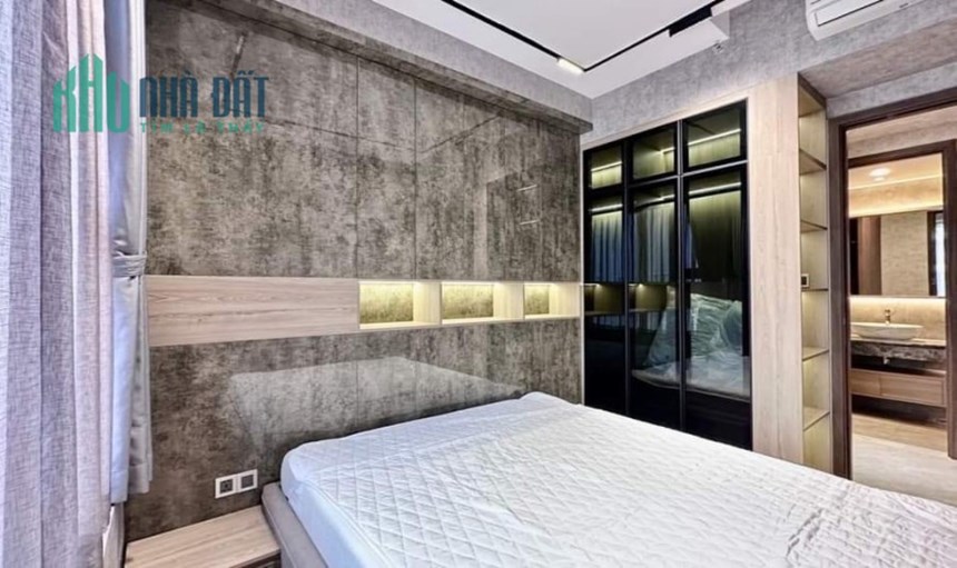 cần bán căn hộ midtown phú mỹ hưng nhà đẹp có ô xe, diện tích 80m2