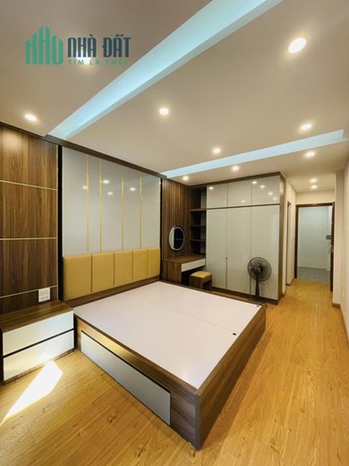 NHÀ THIẾT KẾ HIỆN ĐẠI FULL NỘI THẤT SÁT PHỐ 33M2 5 TẦNG NHỈNH 3 TỶ GIÁP NHỊ