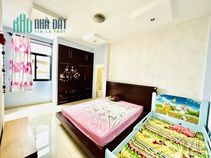 BÁN NHÀ TÂN BÌNH HXH 68M2 NGANG 5M 3 TẦNG 4 PN SÁT MẶT TIỀN NGUYỄN TRỌNG TUYỂN 6.6 TỶ.