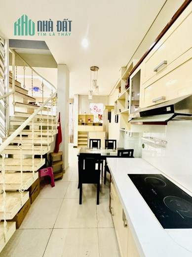 BÁN NHÀ TÂN BÌNH HXH 68M2 NGANG 5M 3 TẦNG 4 PN SÁT MẶT TIỀN NGUYỄN TRỌNG TUYỂN 6.6 TỶ.