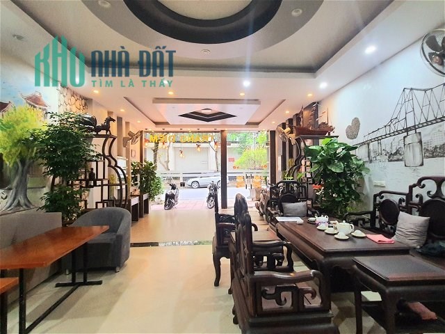 Bán nhà mặt phố Lạc Long Quân, Quận Tây Hồ, gần Lottemall 166m 59 tỷ
