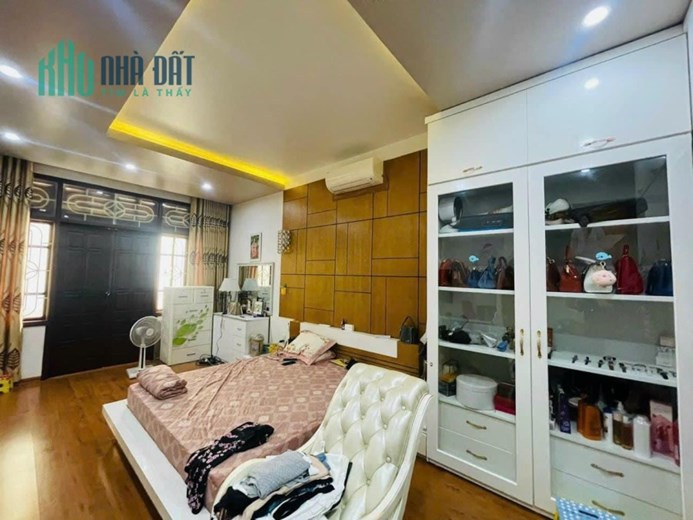 NGUYỄN KHUYẾN, VĂN QUÁN, Ô TÔ ĐỖ, 2 MẶT THOÁNG, CHỈ 5.65 TỶ