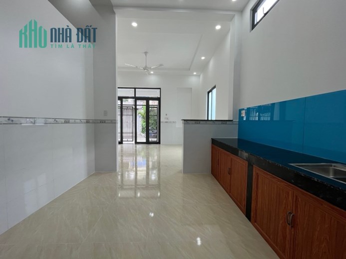 Cho thuê nhà mới đẹp 2PN có sân ôtô ngay KCN Amata