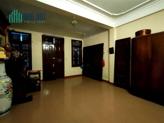Bán gấp nhà Lĩnh Nam 70m2, 4 tầng, mt_5m, Chào hơn 12 tỷ Hoàng Mai Hà Nội.