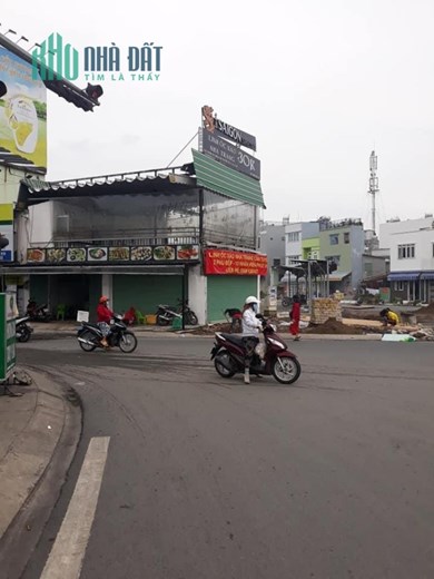 Bán nhà Mặt tiền Nguyễn Xí giao Phạm Văn Đồng, DT: 5.2/6.2x28m, Cấp 4 tiện xây, 14.5 tỷ