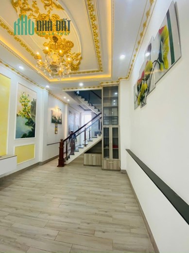 Cần bán Nhà 4 Tầng hẻm 8m đường Lê Văn Chí, P. Linh Trung, 74m², Giá 8.5 Tỷ -