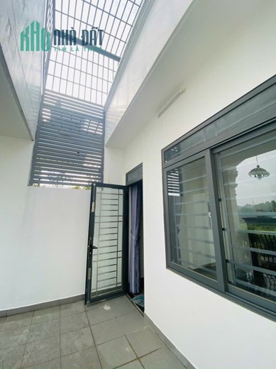 Cần bán Nhà 4 Tầng hẻm 8m đường Lê Văn Chí, P. Linh Trung, 74m², Giá 8.5 Tỷ -