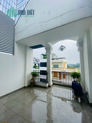 Cần bán Nhà 4 Tầng hẻm 8m đường Lê Văn Chí, P. Linh Trung, 74m², Giá 8.5 Tỷ -