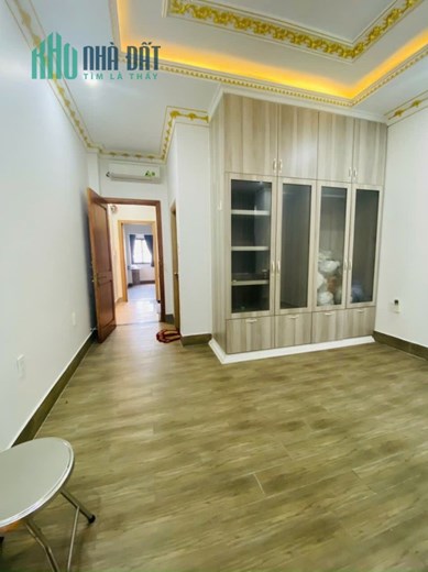 Cần bán Nhà 4 Tầng hẻm 8m đường Lê Văn Chí, P. Linh Trung, 74m², Giá 8.5 Tỷ -