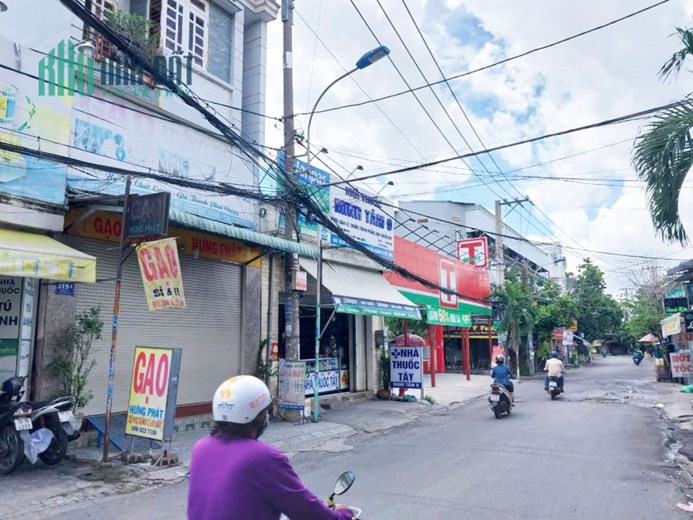 MẶT TIỀN KINH DOANH - NGAY CHỢ HIỆP THÀNH QUẬN 12 - DTSD.160M2, NHÀ CẤP 4 CŨ TIỆN XÂY MỚI - CHỦ XÁC