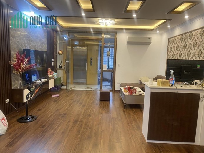 Bán nhà Lĩnh Nam, Hoàng Mai, phân lô, thang máy, 7 chỗ vào nhà 60 m2, 9 tỷ 900
