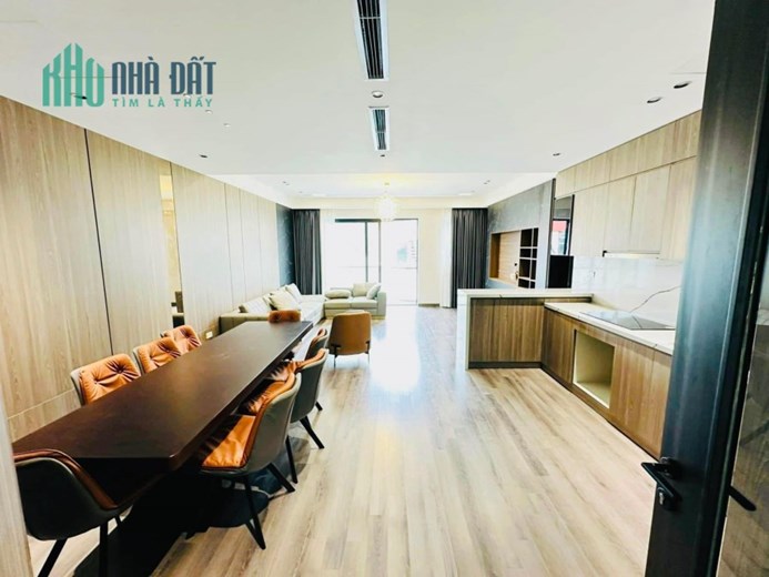 nhà đẹp Ngọc Lâm, 75m x 7tầng, mặt tiền 5.6m, thiết kế hiện đại, gara, full nội thất