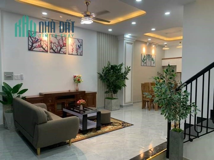 NHÀ BÁN GẦN QUỐC LỘ 1A – VƯỜN LÀI - TẶNG NỘI THẤT ĐẸP