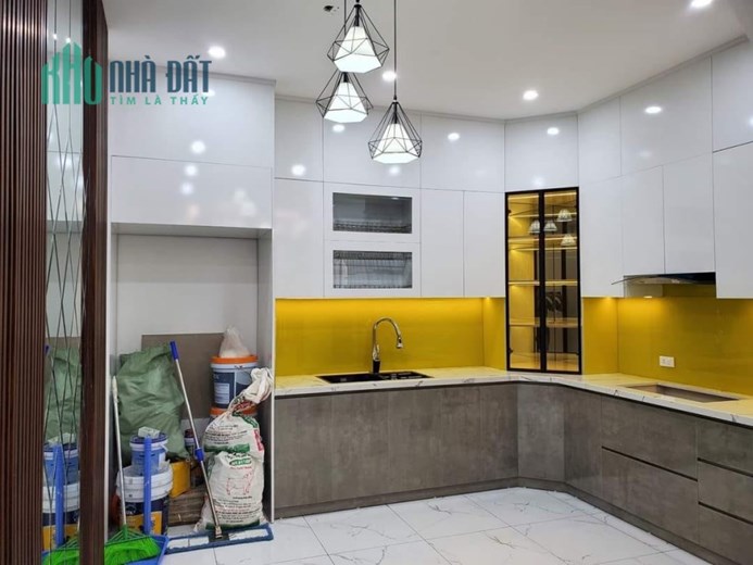 Bán nhà phố Pháo Đài Láng, 30m ô tô tránh, 2 thoáng, nhà đẹp, 60m, 3PN, nhỉnh 6 tỷ