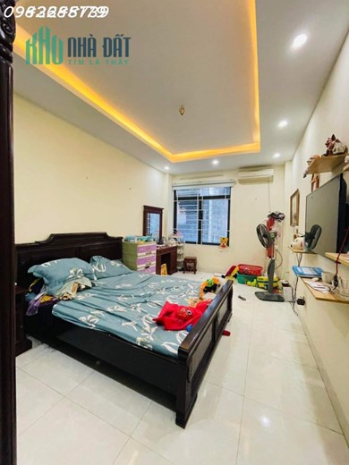 Bán nhà phân lô, ngõ thông Tô Hiệu Hà Đông 5 Tầng nhỉnh 4 tỷ gần ô tô