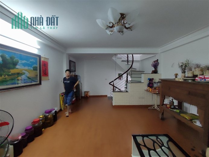 BÁN NHÀ 5 TẦNG MỚI CỨNG,SAU KHÁCH SẠN MARRIOTT - NAM TỪ LIÊM, CHỈ HƠN 3 TỶ