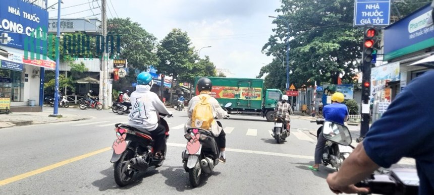 Đất Mặt Tiền Mặt Bằng Kinh Doanh Lớn Hơn 1500m2 Full Thổ Hóc Môn