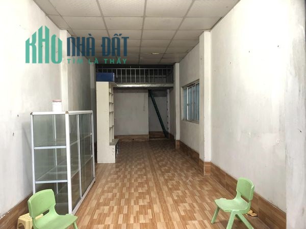 Cho thuê nhà C4, Nguyễn Hoàng Tôn  35m2, 7tr, KD, ô tô, Bắc Từ Liêm.