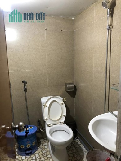 Cho thuê nhà C4, Nguyễn Hoàng Tôn  35m2, 7tr, KD, ô tô, Bắc Từ Liêm.