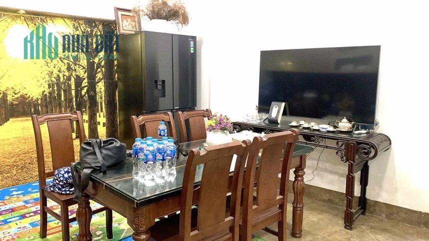 Cho thuê nhà, HGĐ, VP, 40m2, 4T, 3N, đủ đồ, Xuân La, thang máy.
