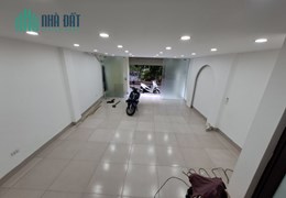 Cần Tìm Người Thuê Nhà Riêng Biệt  Mặt bằng KD mặt Đường ven sông Lừ , quận Đống Đa