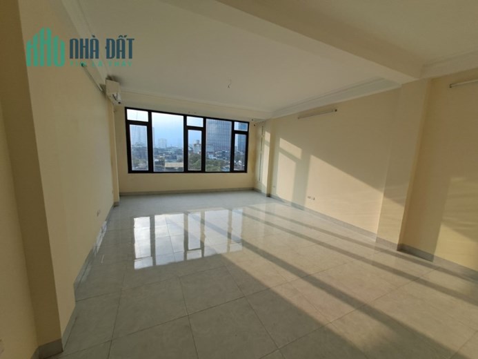 Cần Tìm Người Thuê Nhà Riêng Biệt  Mặt bằng KD mặt Đường ven sông Lừ , quận Đống Đa