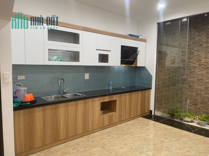 Bán nhà 55m 5T ngõ thông, Bồ Đề, Long Biên, oto ,KD, nhỉnh 6ty .