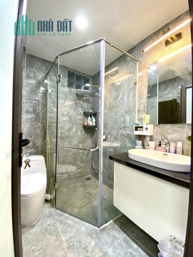BÁN GẤP NHÀ DÂN XÂY _ 4 TẦNG _ 70 M2 _ NGÕ Ô TÔ _ NHỈNH 3 TỶ_LONG BIÊN( HÀ NỘI)