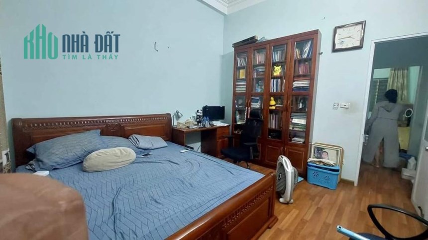 BÁN NHÀ 4 TẦNG CHƯA ĐẾN 4 TỶ, KIẾN TRÚC HIỆN ĐẠI TRONG NGÕ PHỐ LÊ LỢI HÀ ĐÔNG
