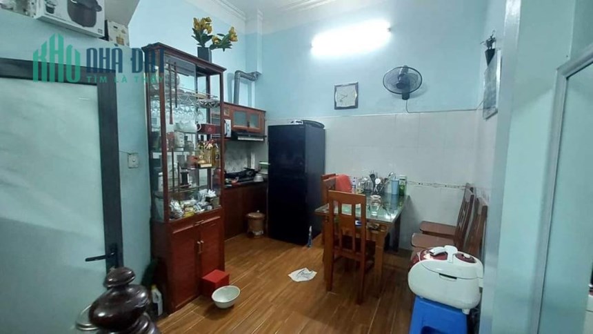 BÁN NHÀ 4 TẦNG CHƯA ĐẾN 4 TỶ, KIẾN TRÚC HIỆN ĐẠI TRONG NGÕ PHỐ LÊ LỢI HÀ ĐÔNG