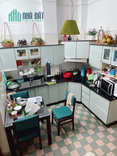 Bán nhà Mặt tiền Đoàn Văn Bơ gần Tôn Đản, DT: 4/5.4x23m, 4 Tầng, 8PN, hạ còn 16.5 tỷ.