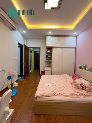 Bán nhà phố Đặng Văn Ngữ, ngõ nông, rộng, ô tô gần, nhà dân xây, 40m, 3PN, 4.1 tỷ