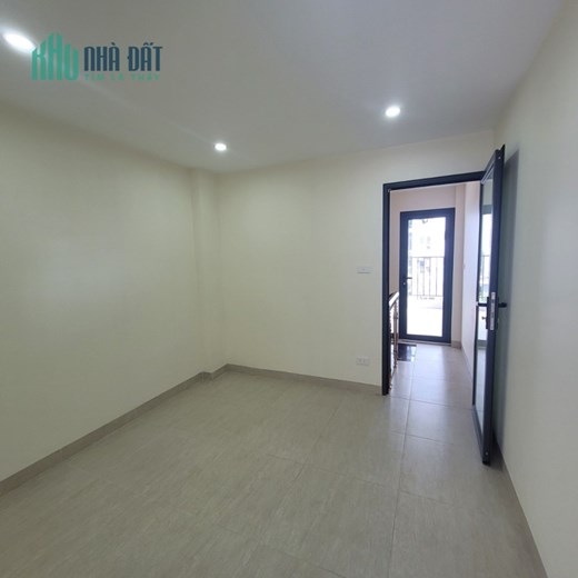 Bán nhà Nguyễn Phúc Lai- Đống Đa- Giảm chào 240 triệu, còn  5.96 Tỷ.  39m, 4T