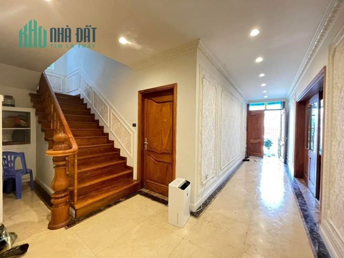 Bán Nhà BT Tây Mỗ, Ô Tô, Vỉa Hè , Kinh Doanh, Văn phòng, Tặng Nội Thất. DT 165mx 3T. Giá 15.5 Tỷ.